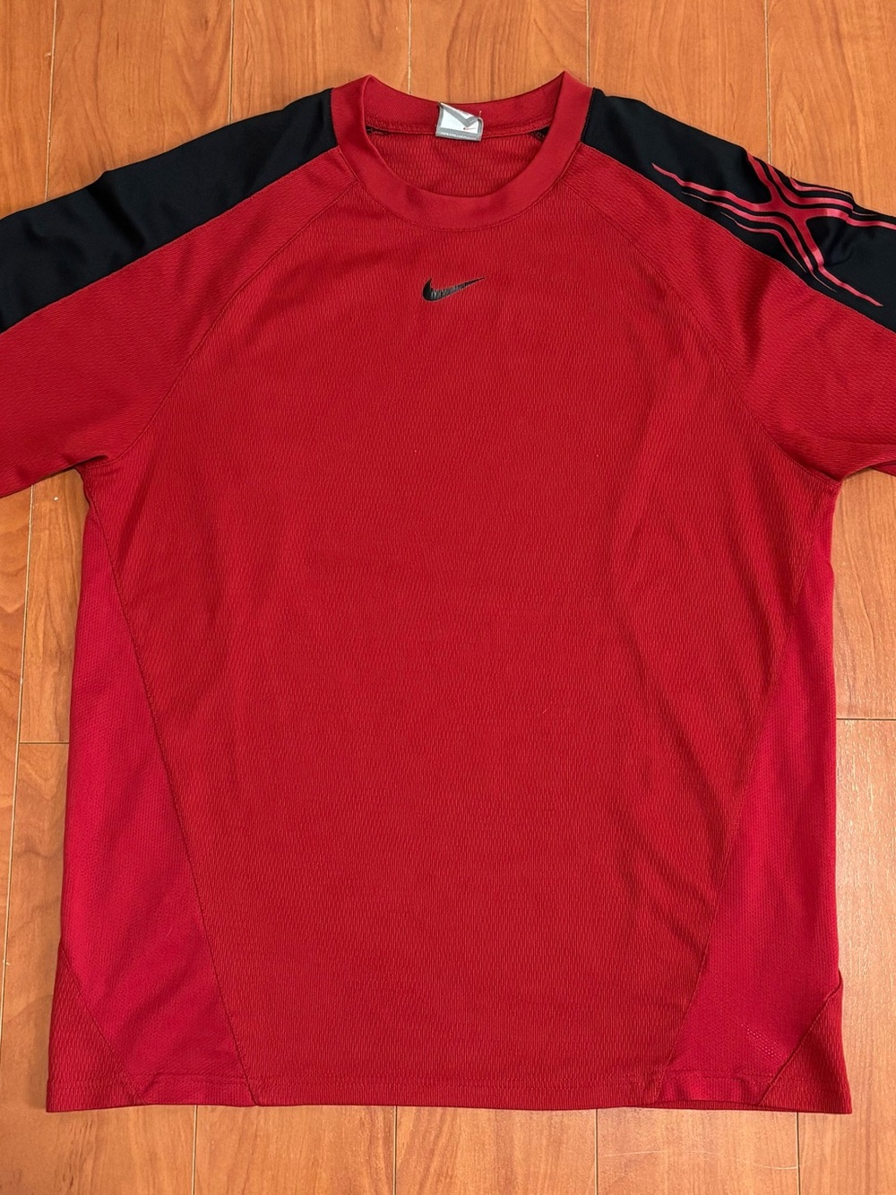 Vintage 2000s Y2K Nike Center Swoosh Red Shirt Large